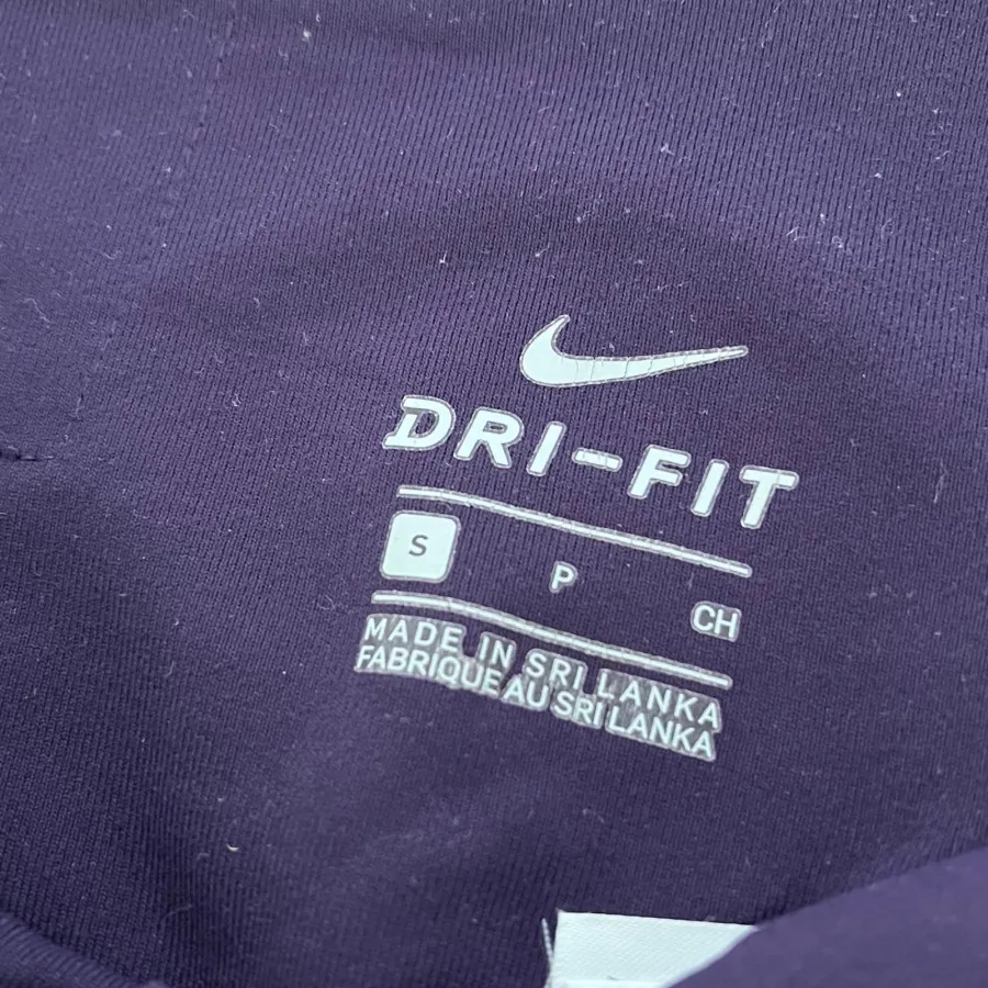 لگ نایکی بنفش