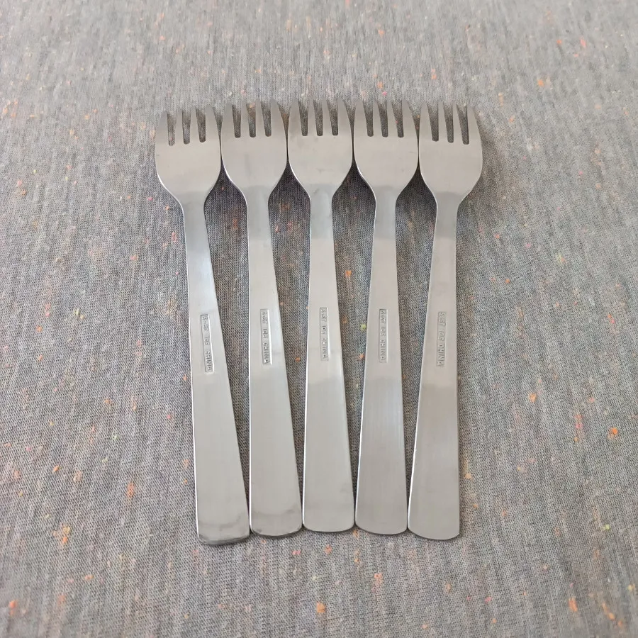 چنگال غذاخوری قدیمی خارجی