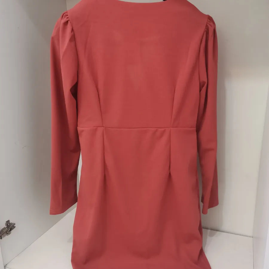 لباس مجلسی رنگ گوشتی