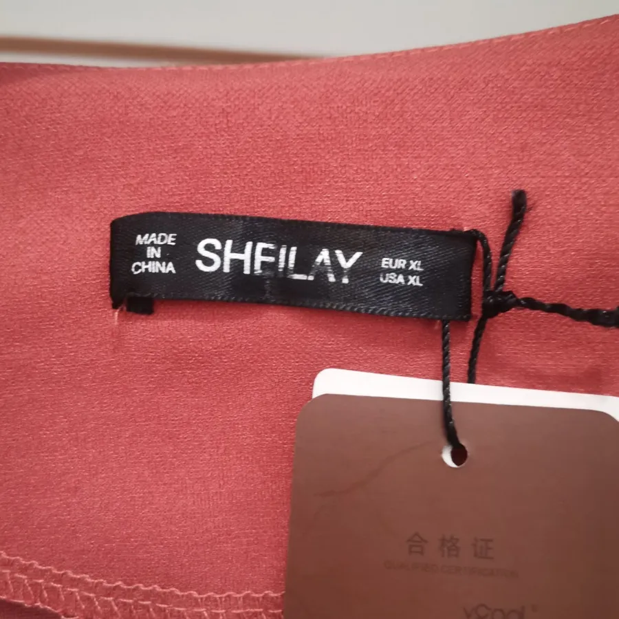 لباس مجلسی رنگ گوشتی