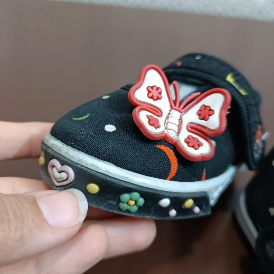 کفش دخترانه بچه گانه