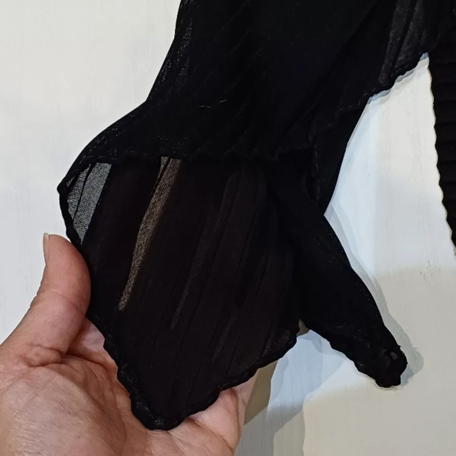 روسری پلیسه