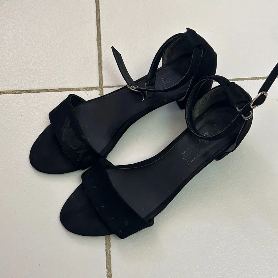 صندل پاشنه دار مجلسی