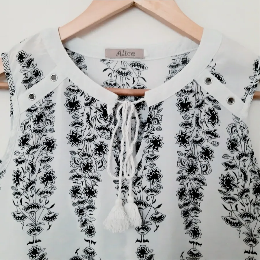 بلوز آستین حلقه ای