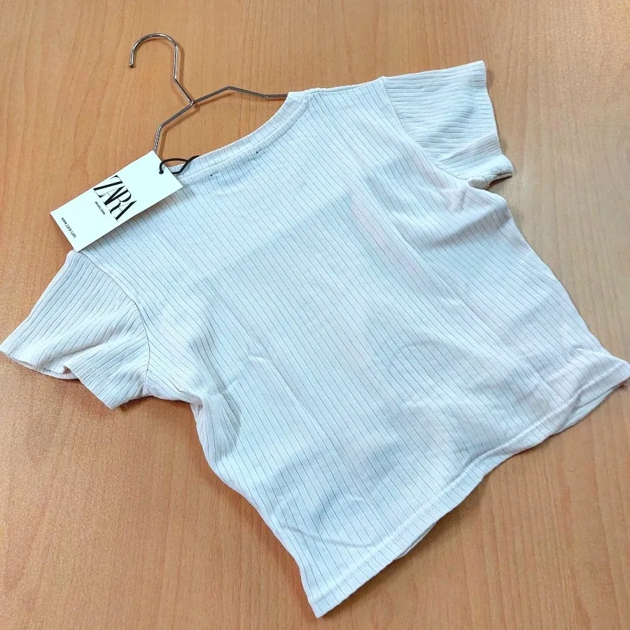 تیشرت نیمتنه