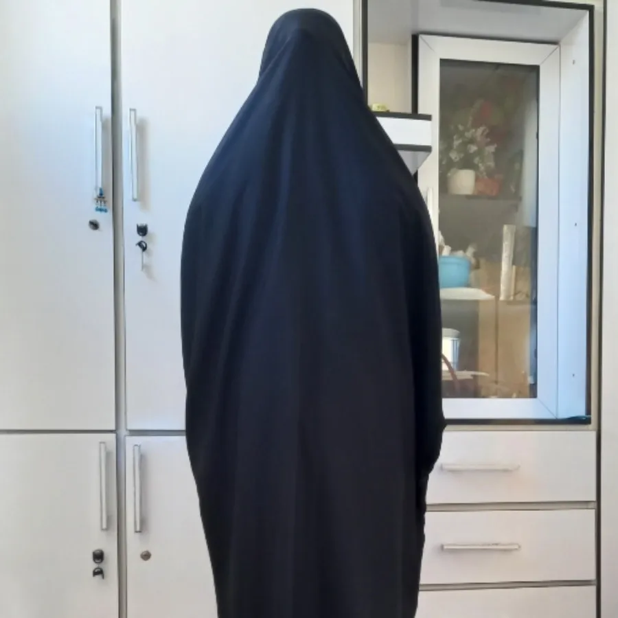 چادر دانشجویی