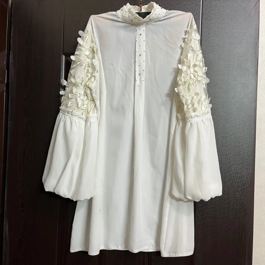 شومیز گل برجسته کاملا نو