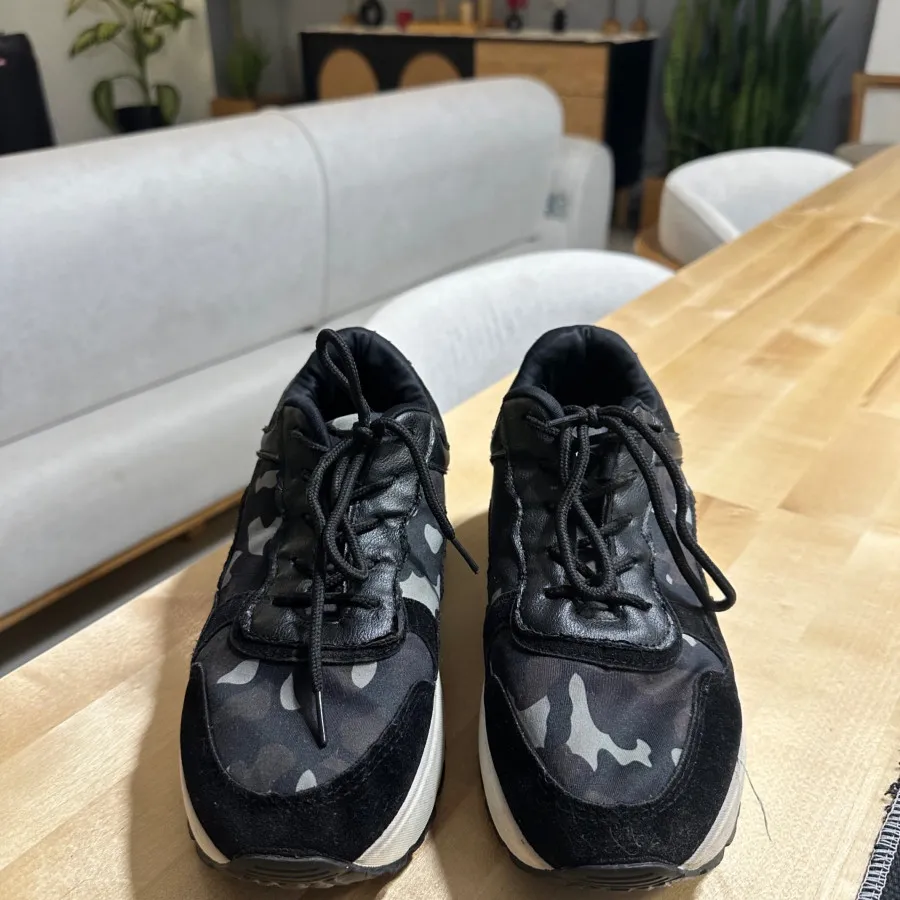 کتونی چریکی جیر و چرم