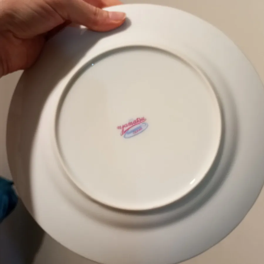 بشقاب گل سرخ ژاپنی