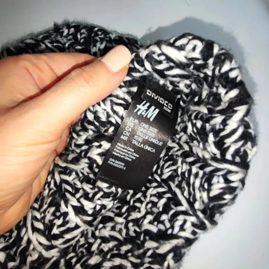 کلاه بافتنی اچ اند ام