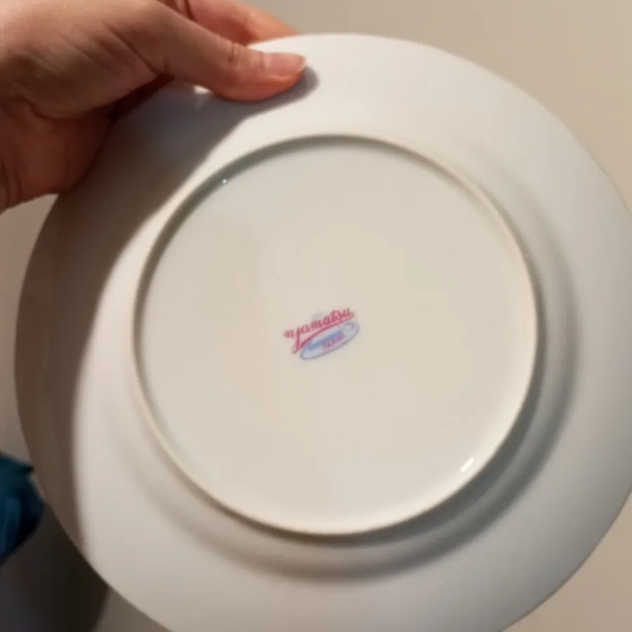 بشقاب گل سرخی ژاپن