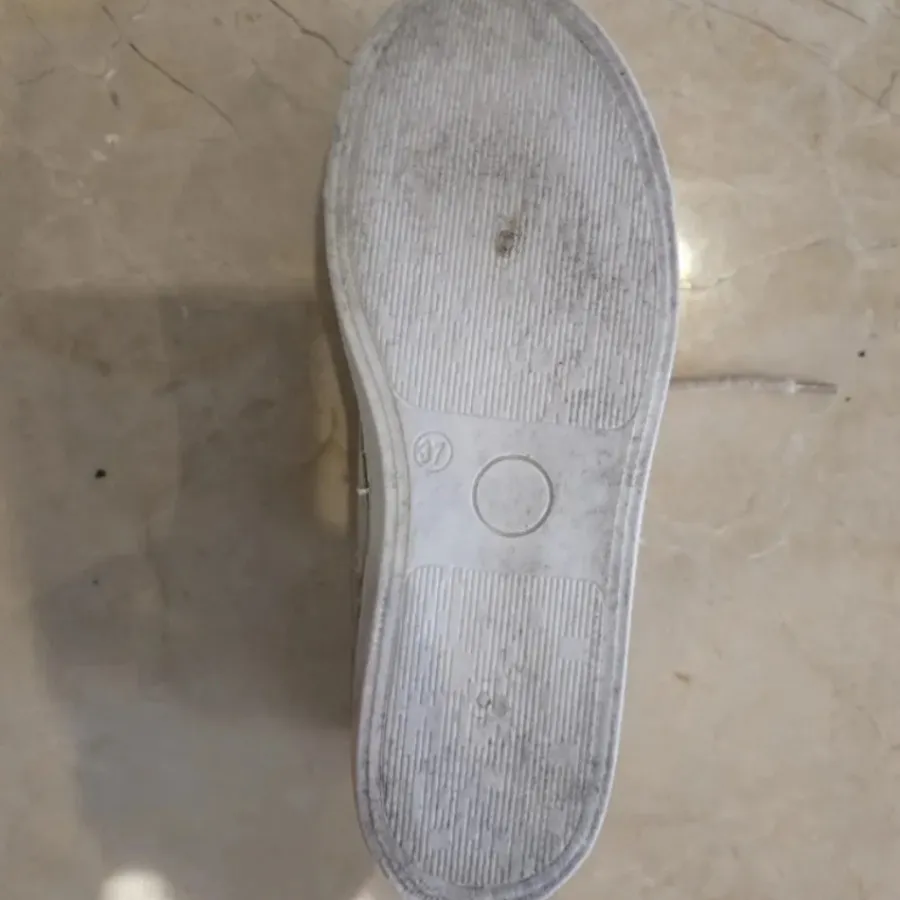 کفش السی وایکیکی