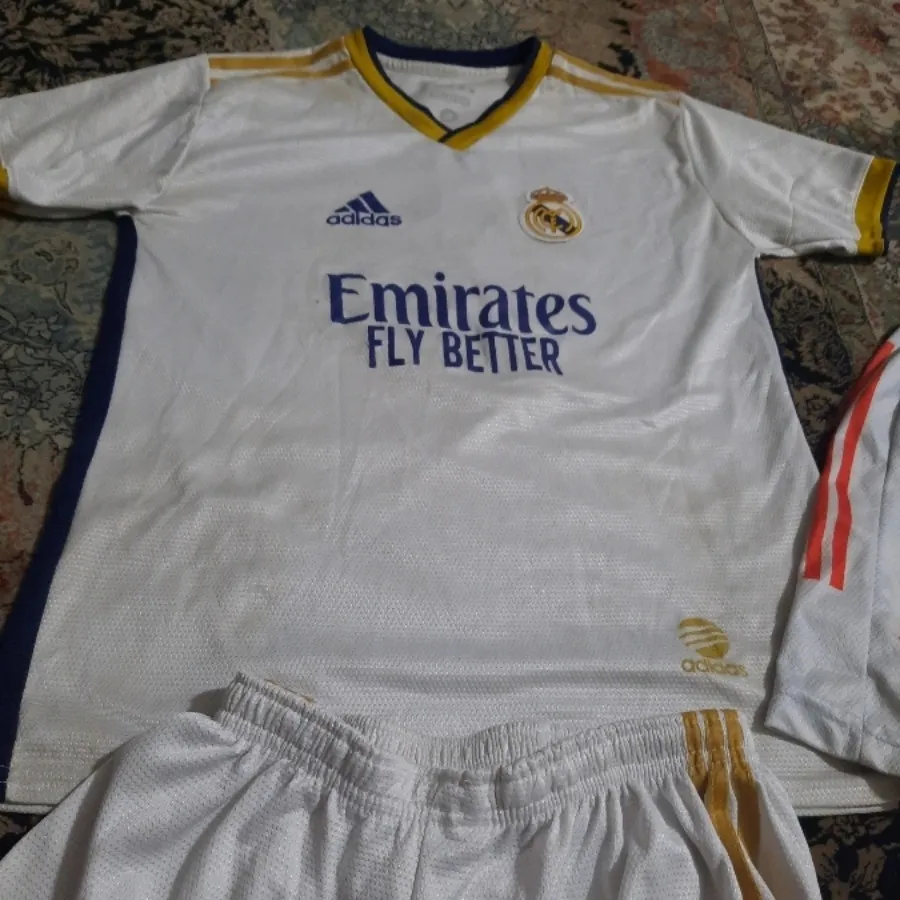 تیشرت وشلوارک ورزشی