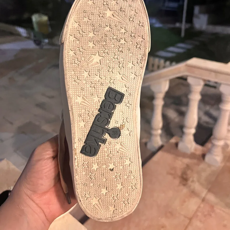 اسنیکر برشکا