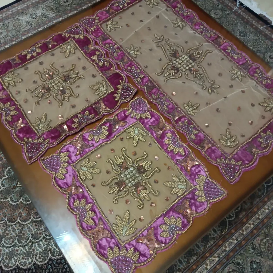 رومیزی کار شده هندی