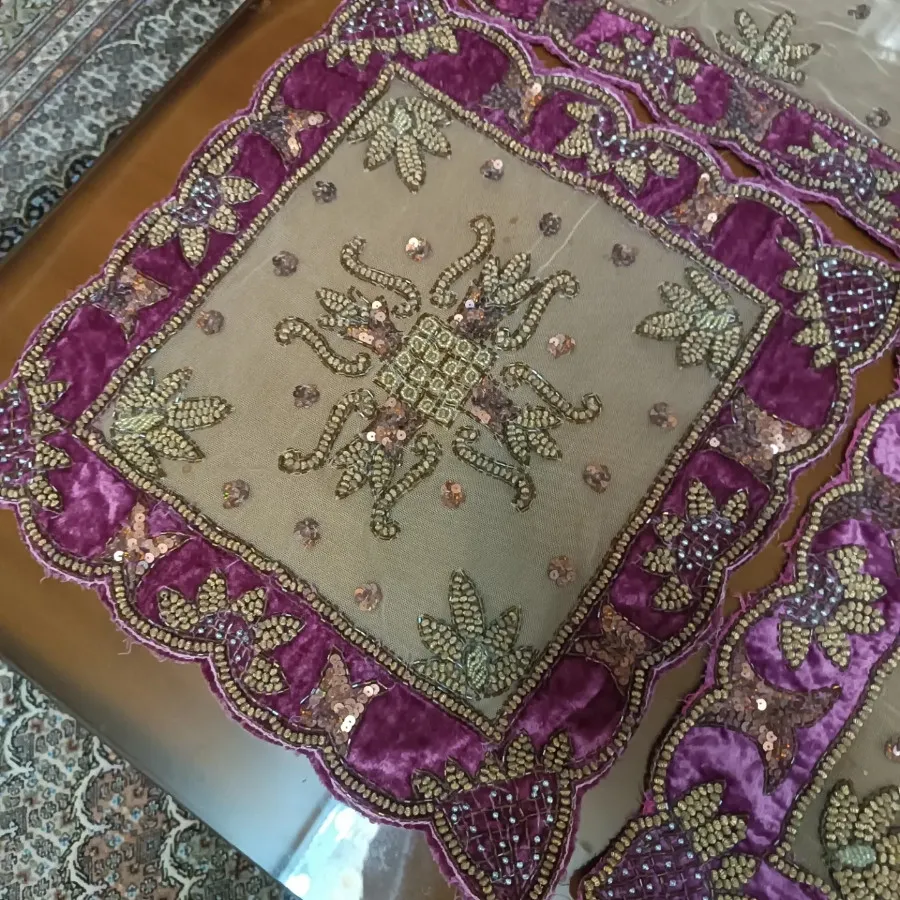 رومیزی کار شده هندی