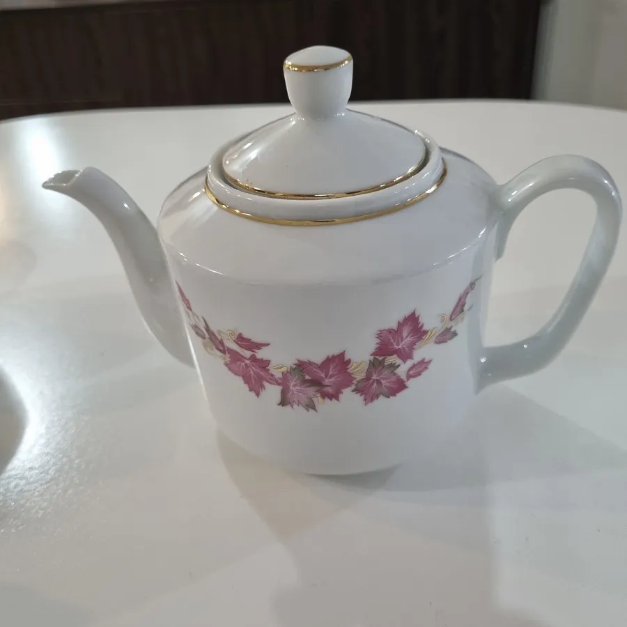 قوری چینی بزرگ نو