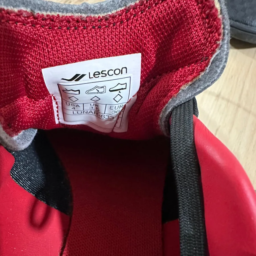 کتانی Lescon ترک