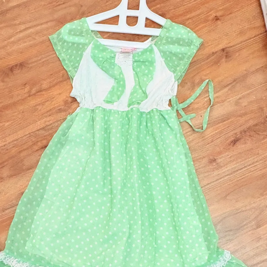 پیراهن دخترانه