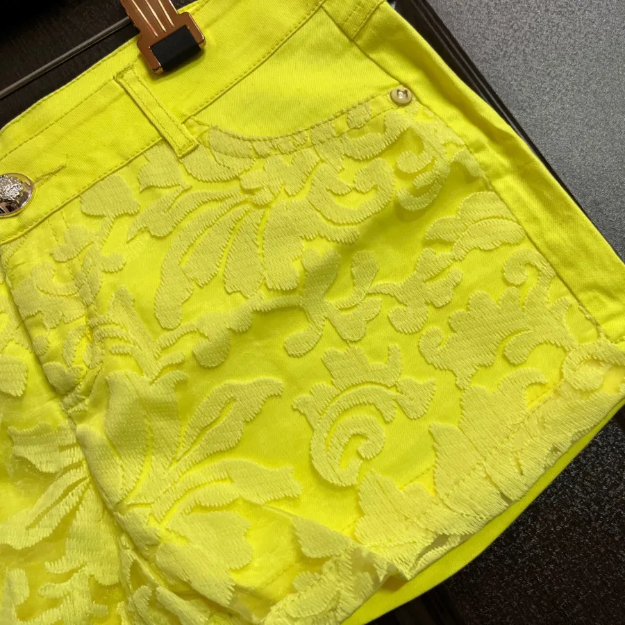 شورتک جین کاملا نو