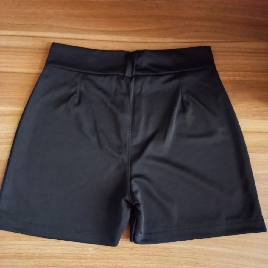 شلوارک مشکی