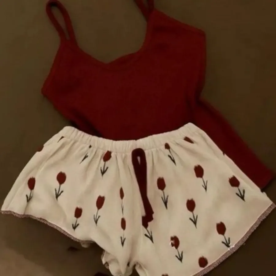 ست تاپ و شلوارک راحتی