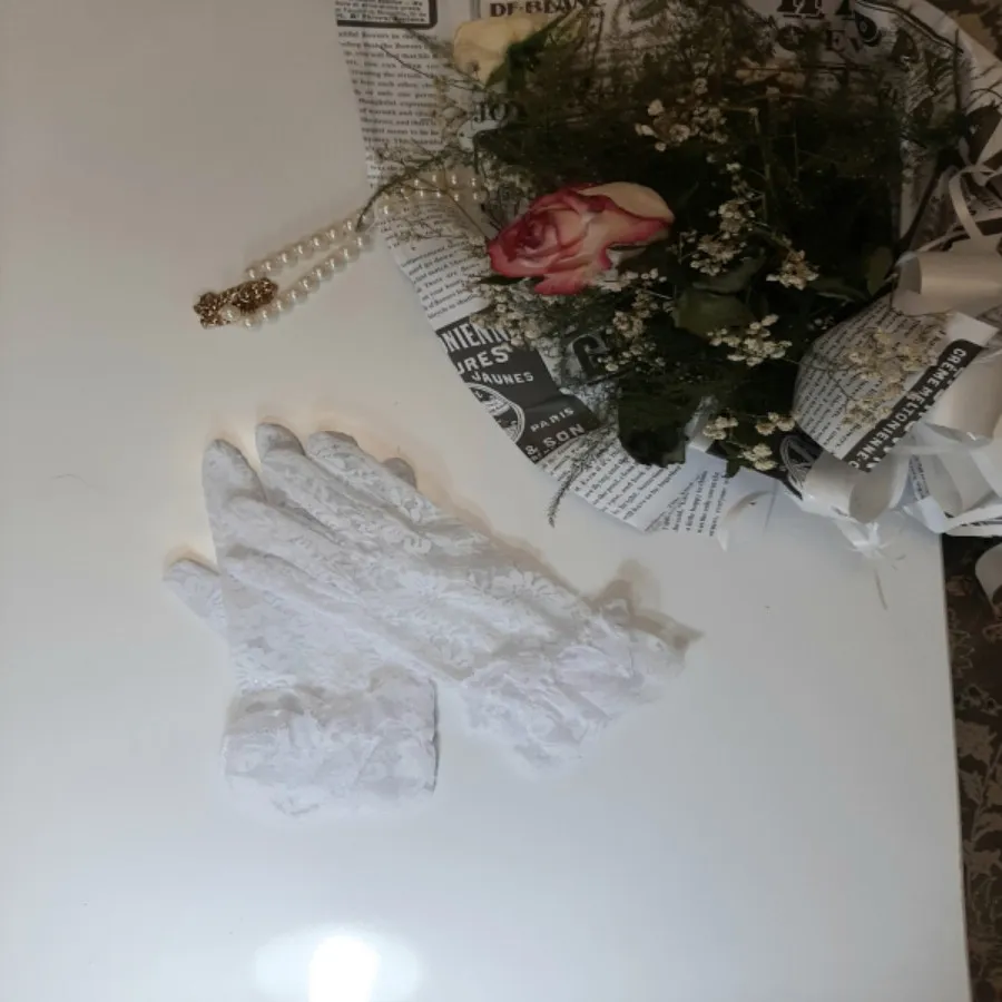 دستکش سفید تور دانتل