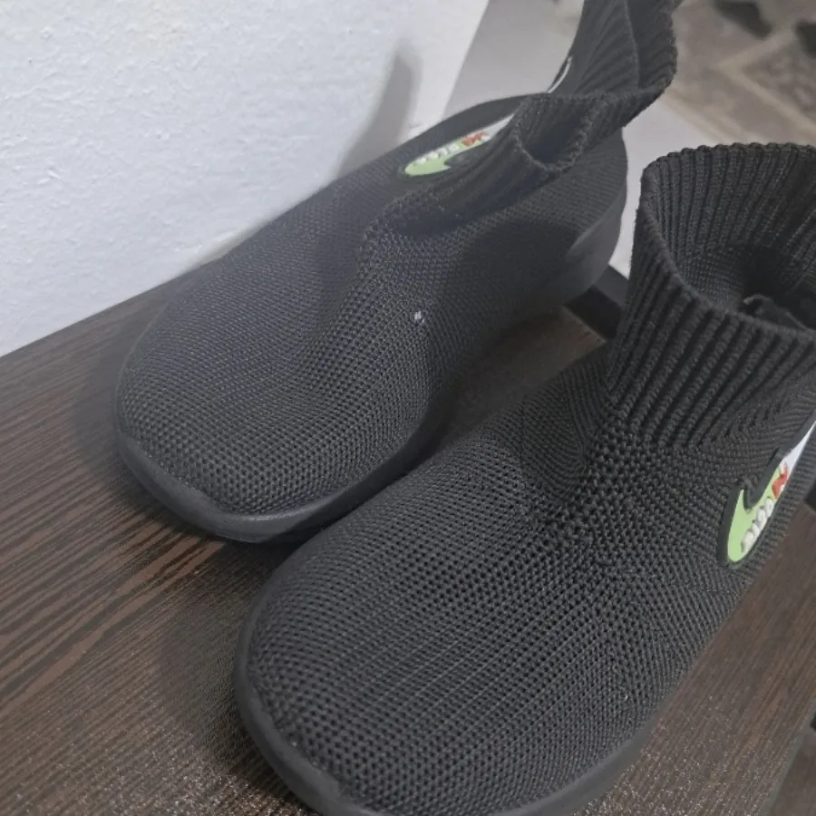 کتونی نیم ساق جورابی