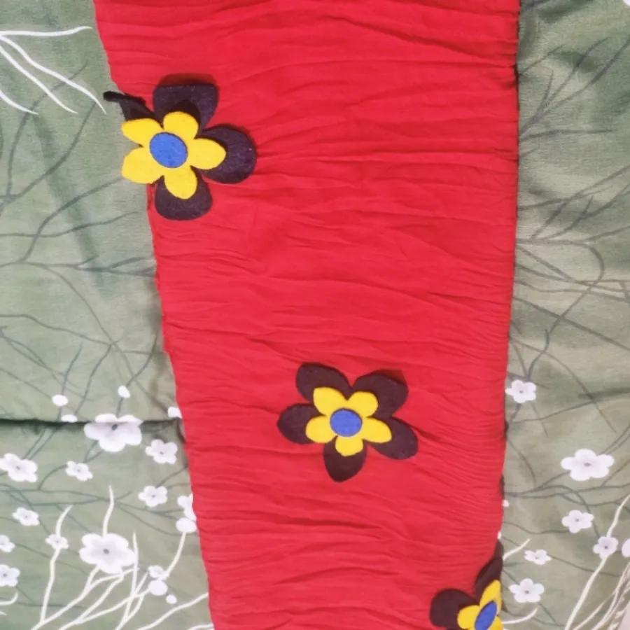 شال قرمز گلدار