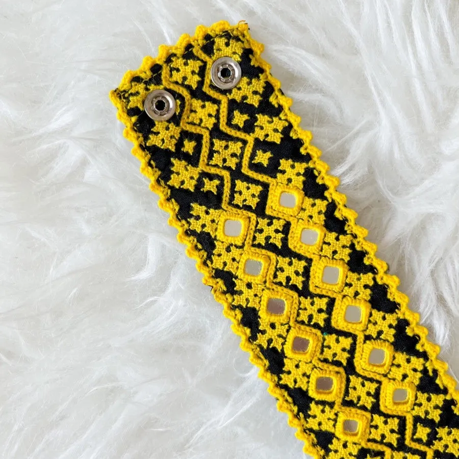 دستبند سوزن دوزی