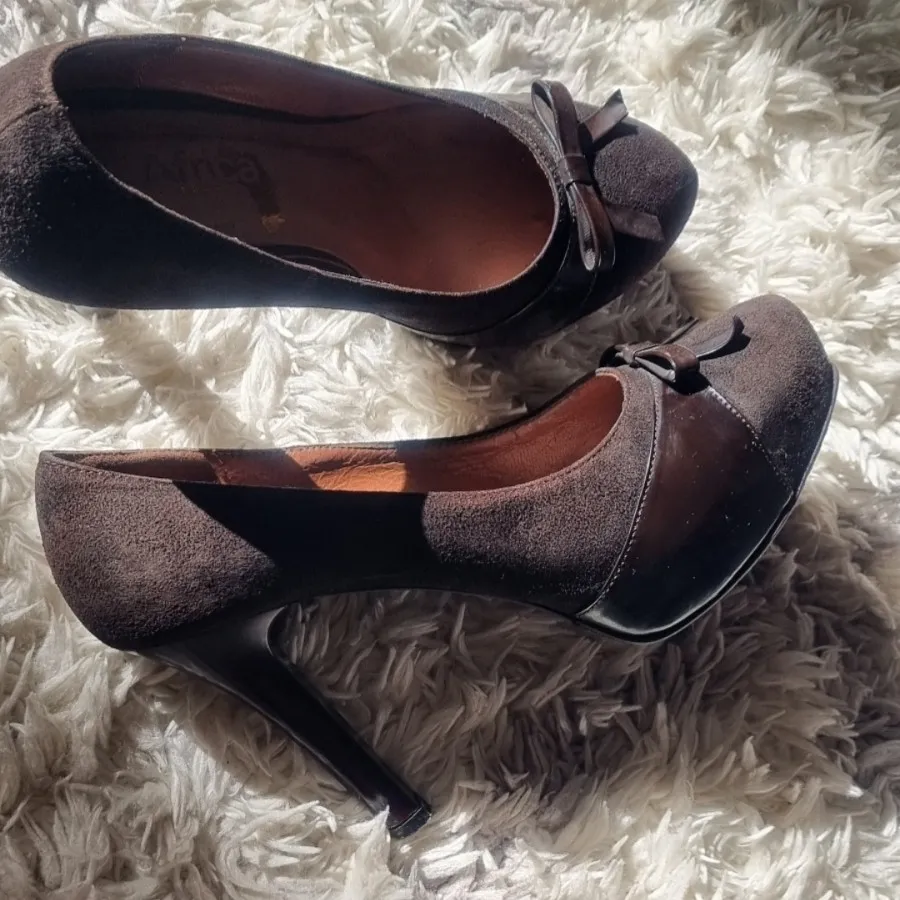 کفش پاشنه دار