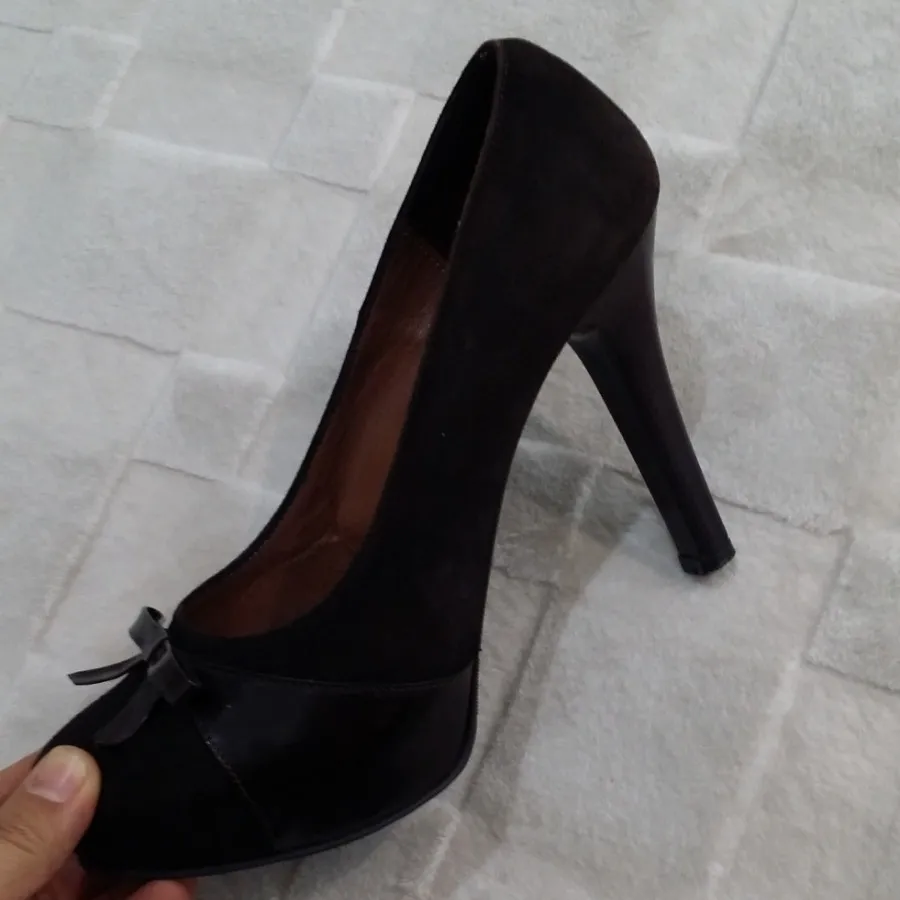 کفش پاشنه دار