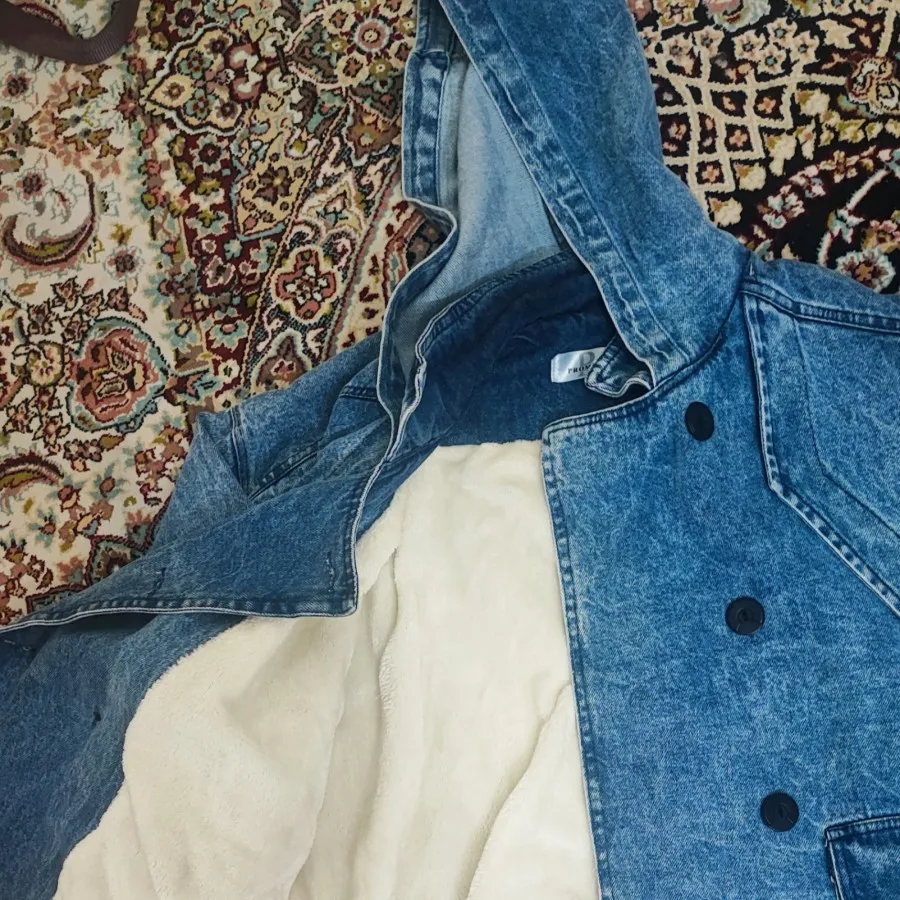 کت جین داخل خز کلاهدار