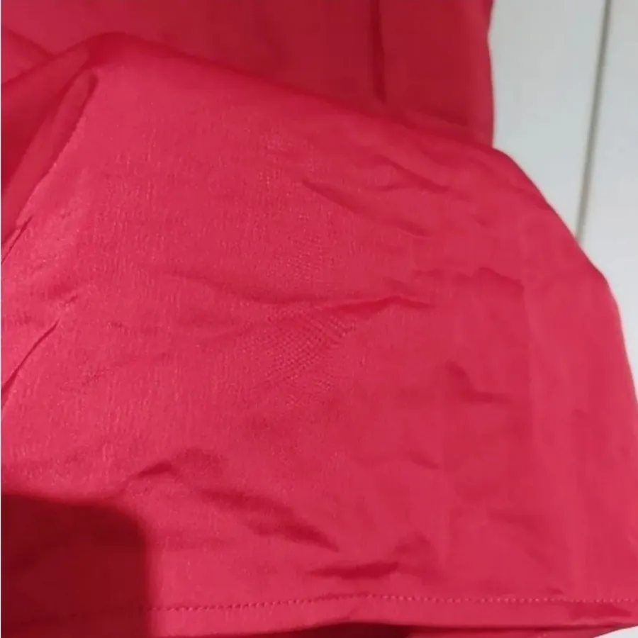 تاپ زیبای قرمز