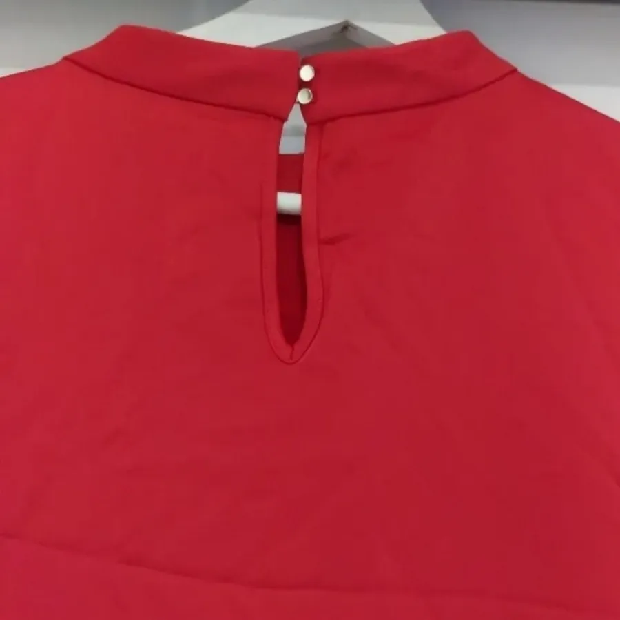 تاپ زیبای قرمز