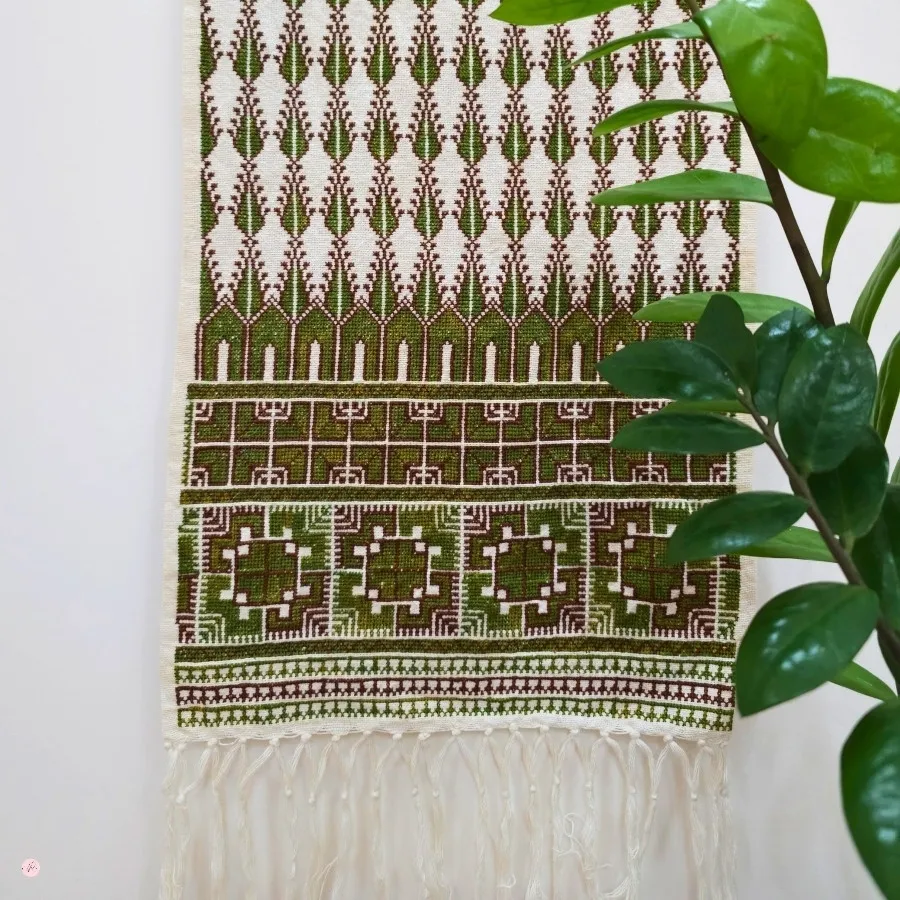 رانر و دیوار آویز دست دوز