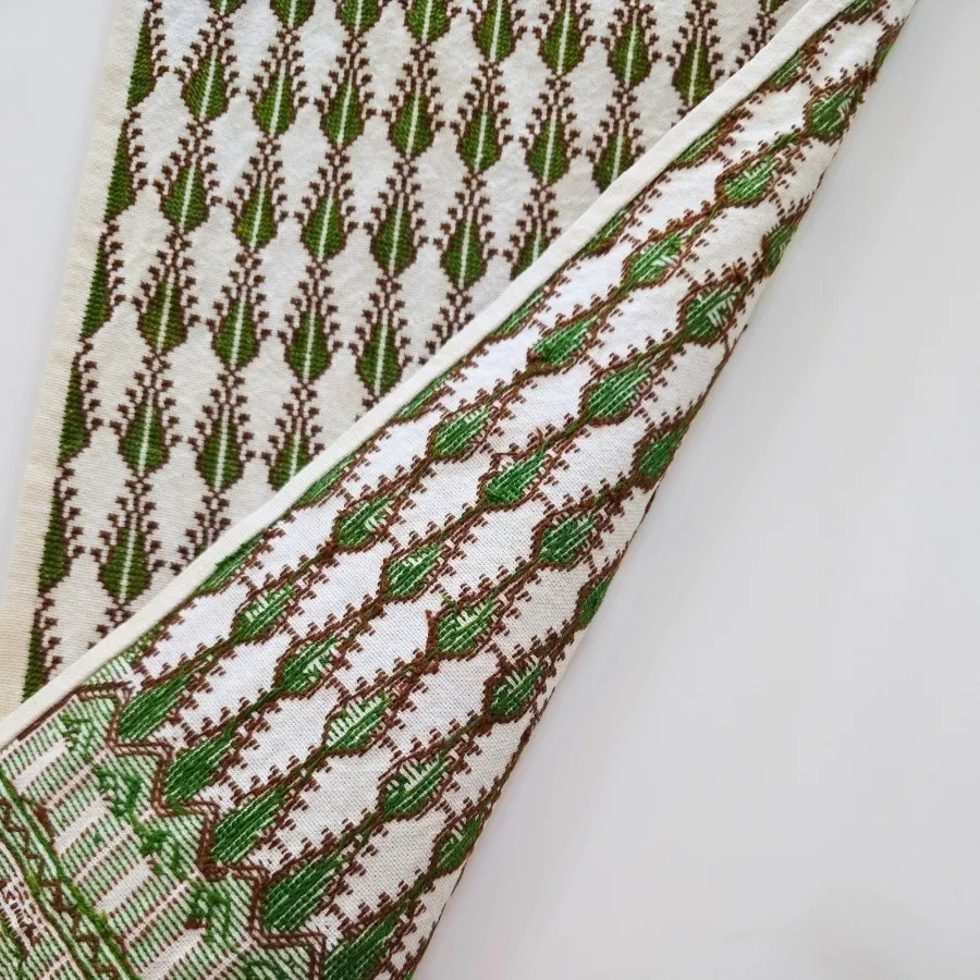 رانر و دیوار آویز دست دوز