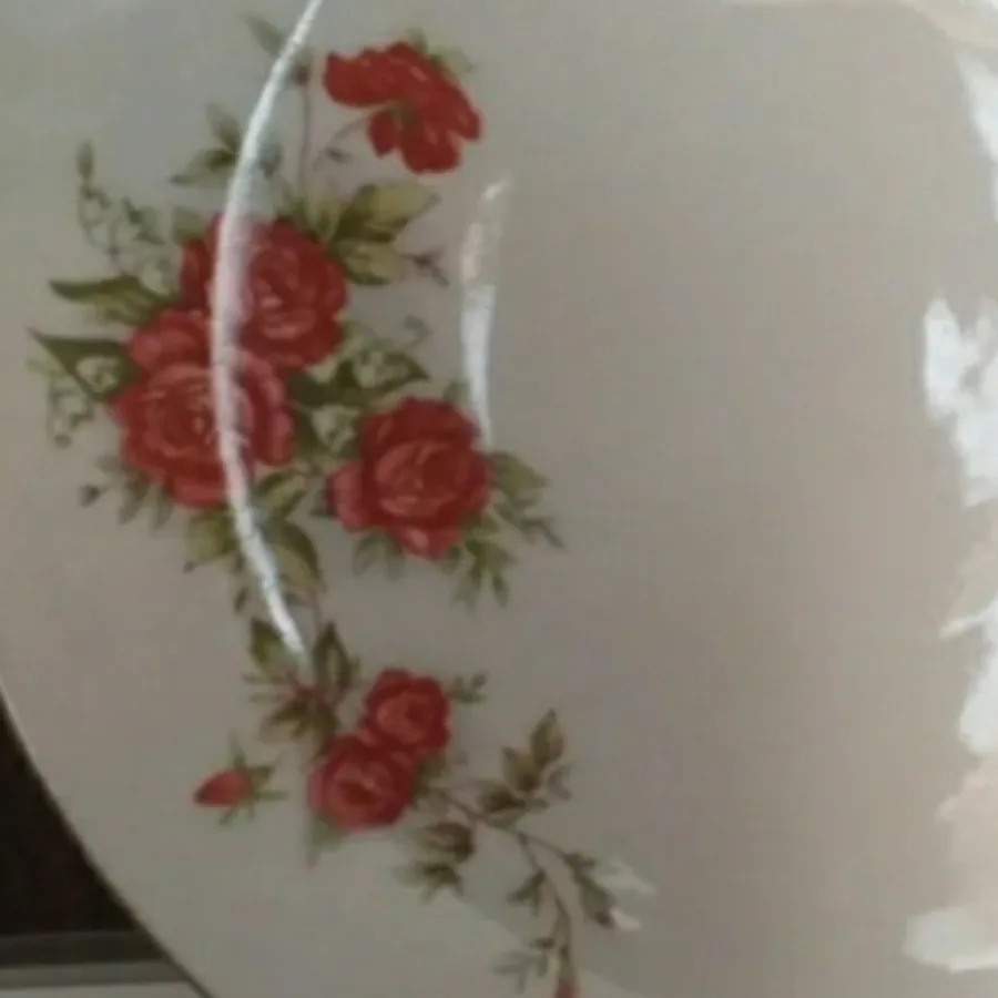 دیوار کوب گل قرمز قدیمی