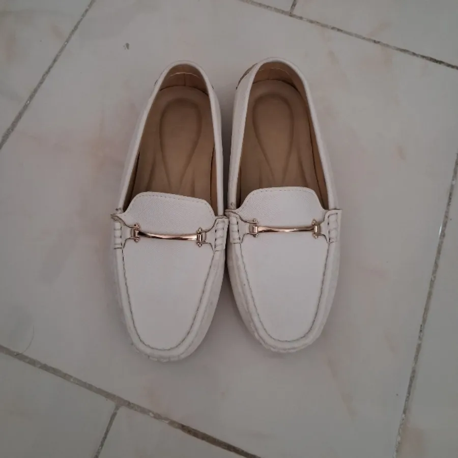 کفش کالج سفید