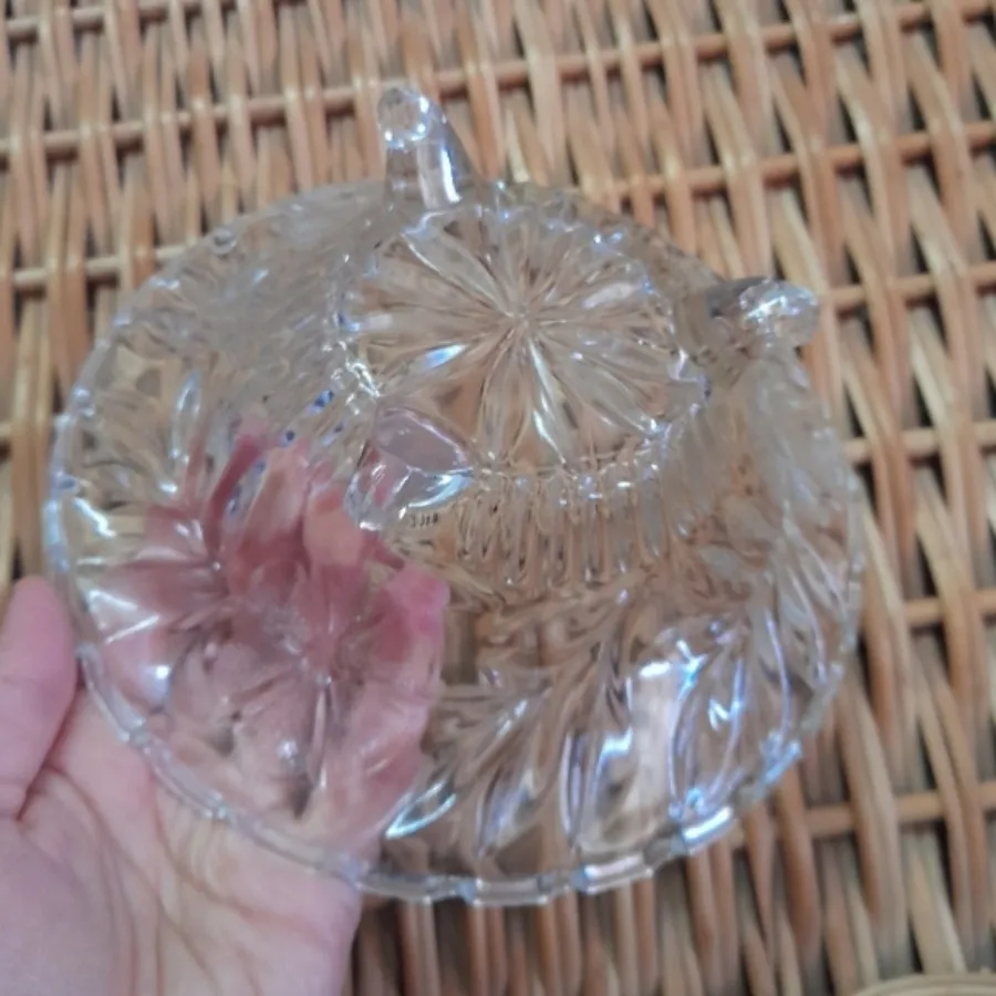 شکلاتخوری کریستال قدیمی