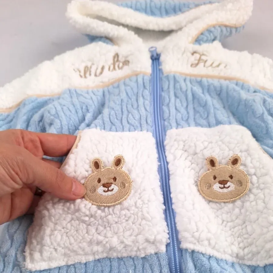 کاپشن سرهمی آبی دوخرس?