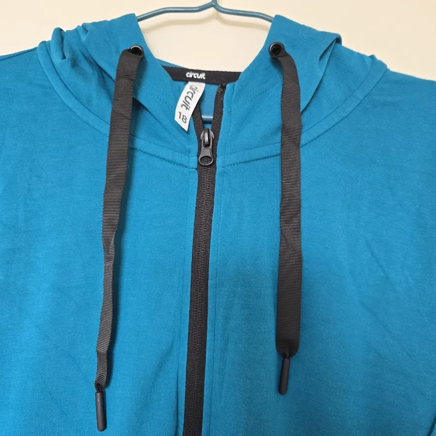 سوییشرت آبی