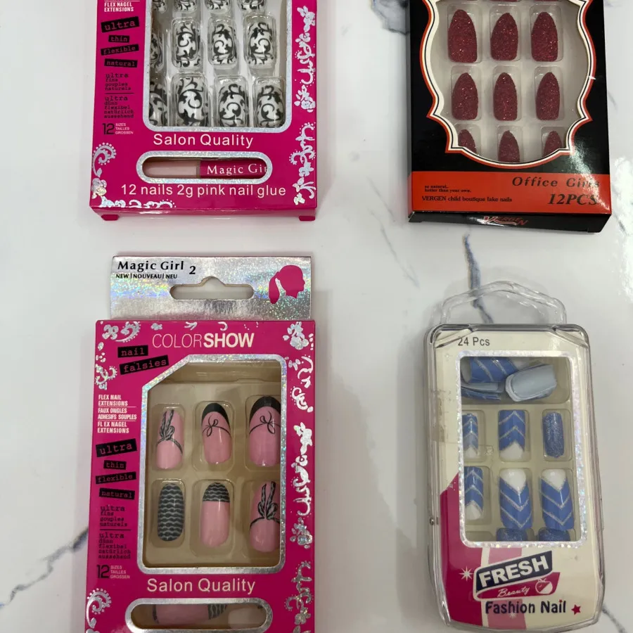 ناخن مصنوعی