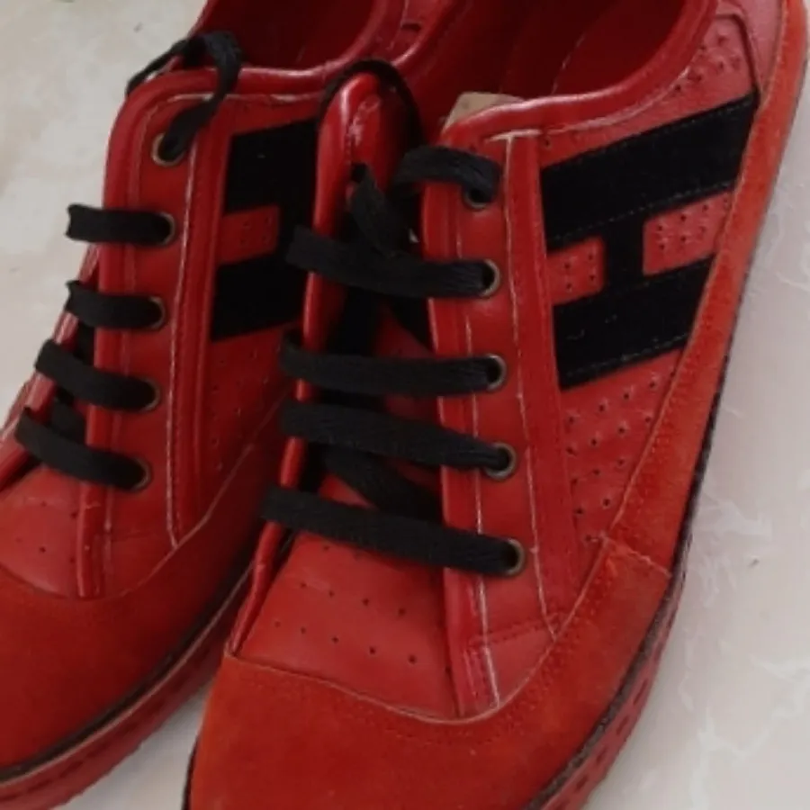 کفش ورزشی و راحتی