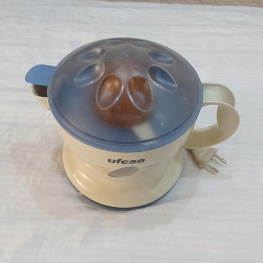 آب مرکبات گیری برقی