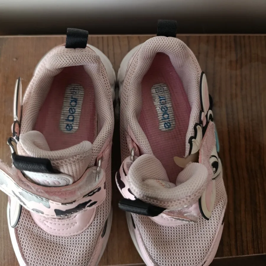 کفش دخترونه طرح گاوی