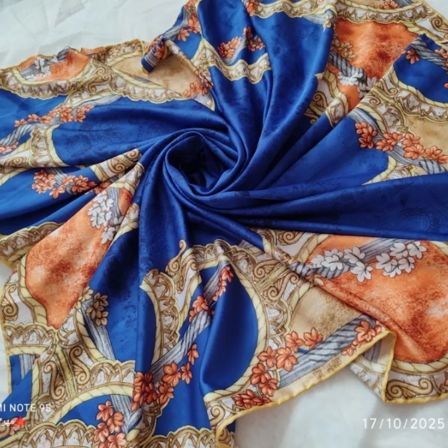 روسری ساتن دور دست دوز