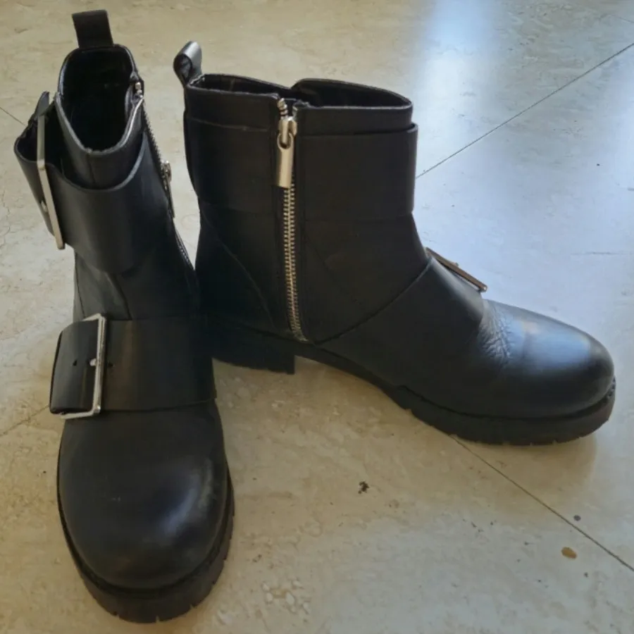 بوت استرادیواریوس