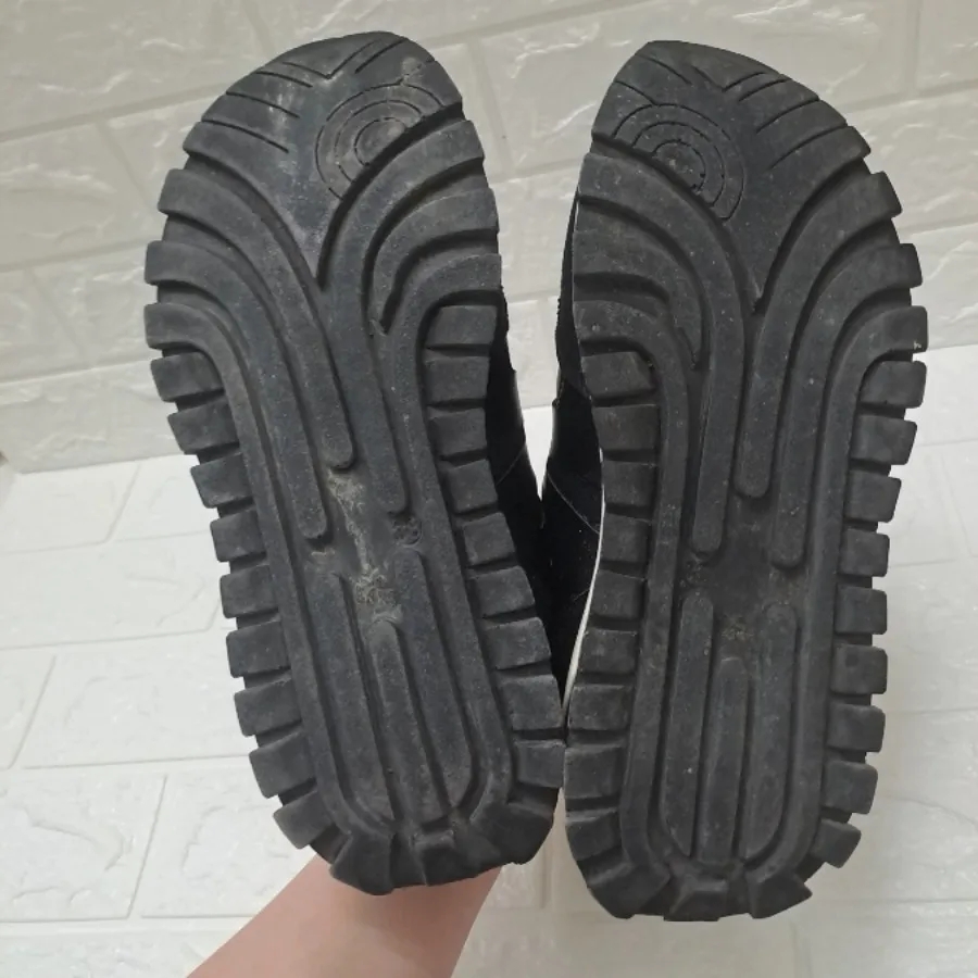 کتونی لژ دار