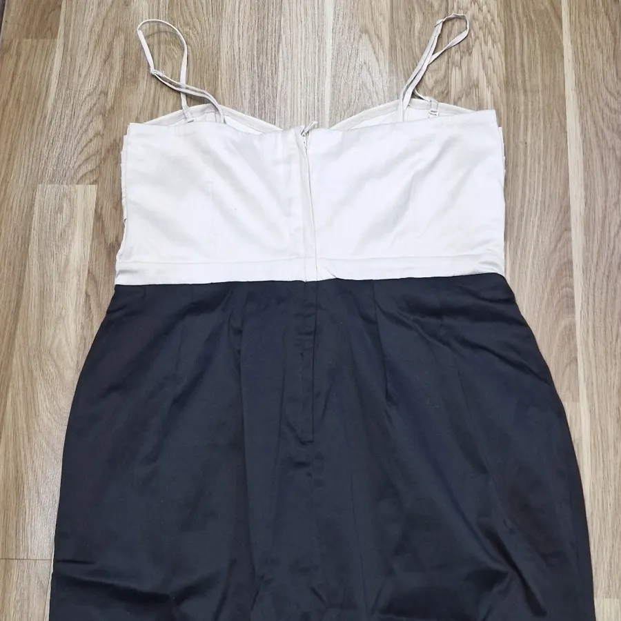 پیراهن دکلته ساده و شیک